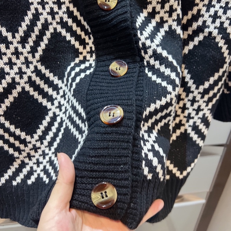 Áo Khoác Cadigan Len Kẻ Trám Đen Trắng Quảng Châu Loại 1 (hình thật) Áo Khoác Thu Đông Korea Style