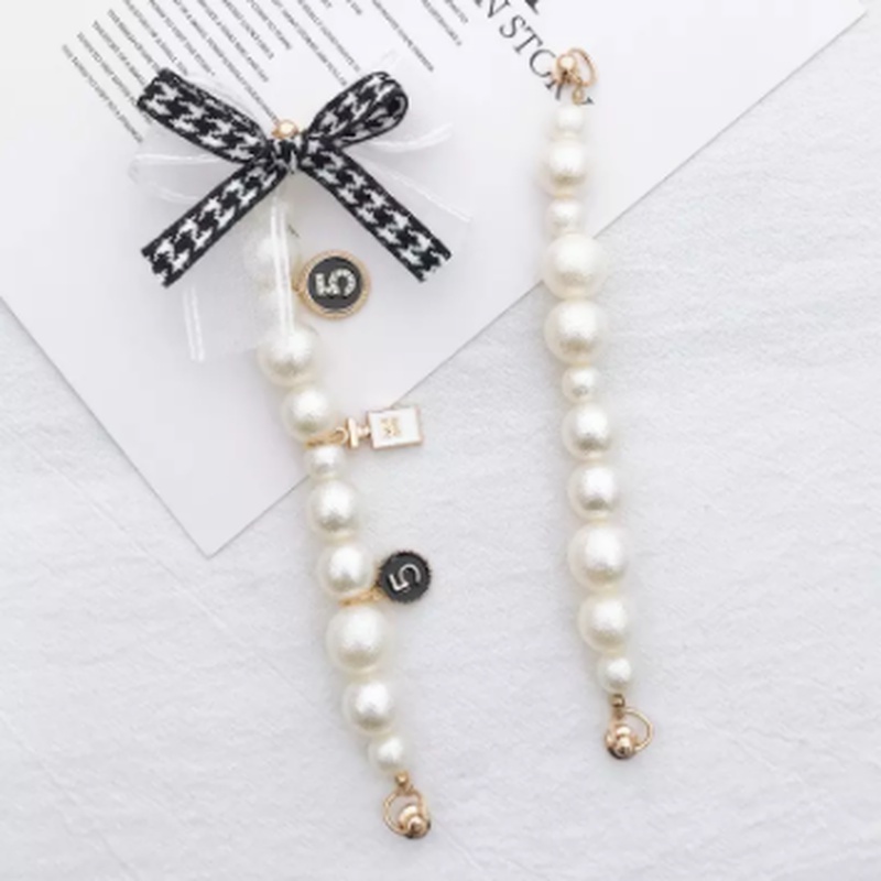 Vòng tay chuỗi hạt ngọc trai giả đính chuông dễ thương cho thú cưng