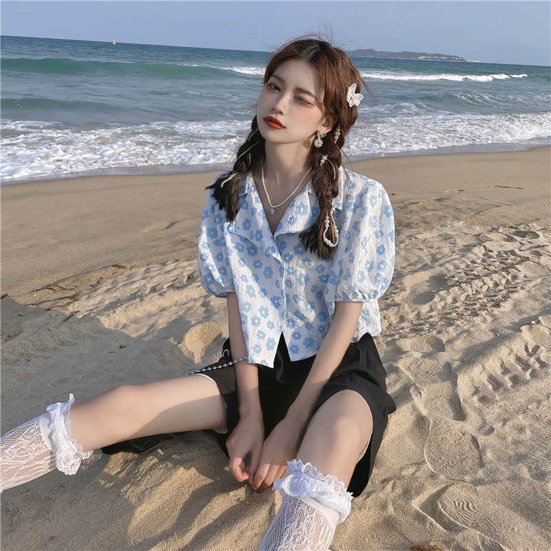 Áo croptop tay ngắn in hoa 10% 30K 99K FAGREEN245