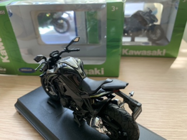 Xe mô hình môtô kawasaki z1000 1/18