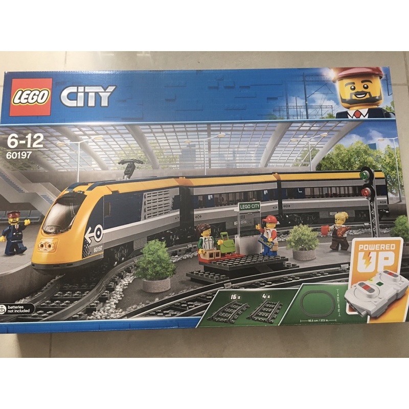 LEGO City 60197 - Xe Lửa Chở Khách Điều Khiển