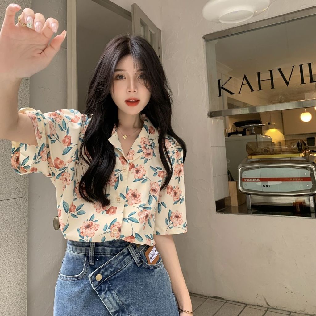 Áo Sơ Mi Tay Ngắn Họa Tiết Hoa Phong Cách Retro Thời Trang Cho Nữ