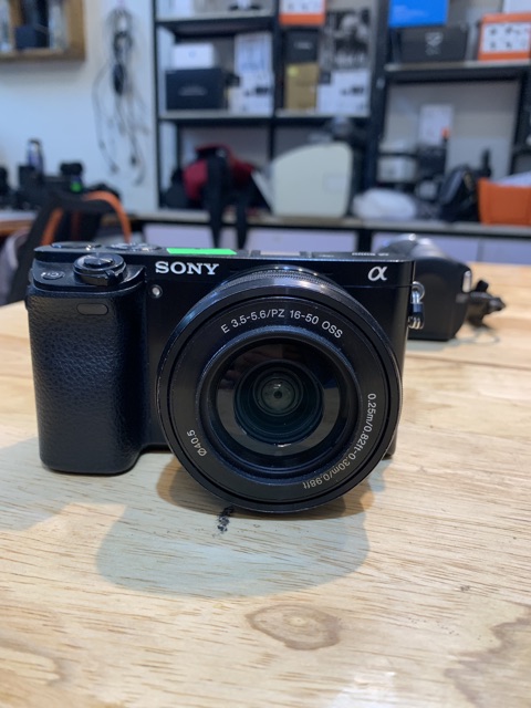 Máy ảnh sony A6000 kèm ống đa dụng 16-50mm | BigBuy360 - bigbuy360.vn