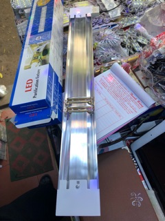 Đèn tuýp led bán nguyệt 60cm