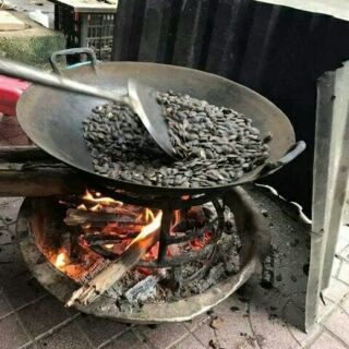 500g - 1kg hạt bí mèo đen rang củi lửa