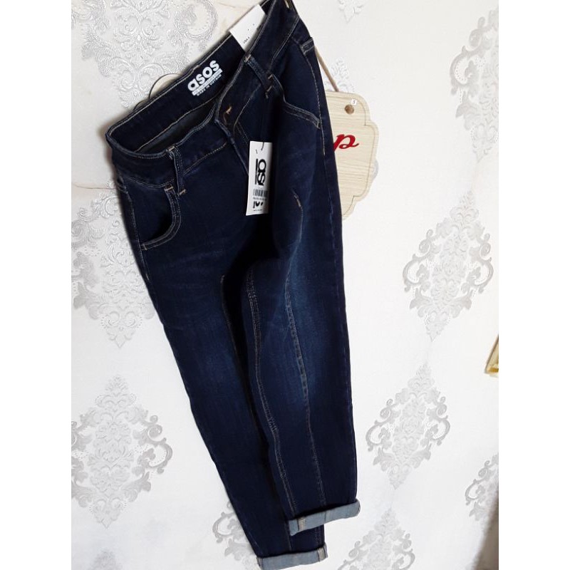 Quần jeans dáng boy