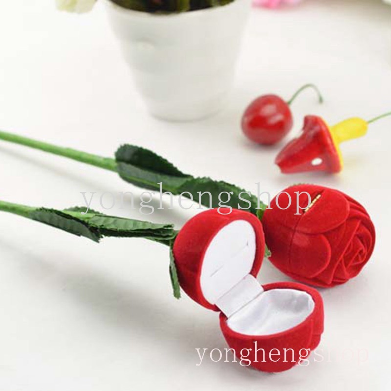 Hộp Đựng Nhẫn Hình Hoa Hồng Đỏ Độc Đáo
