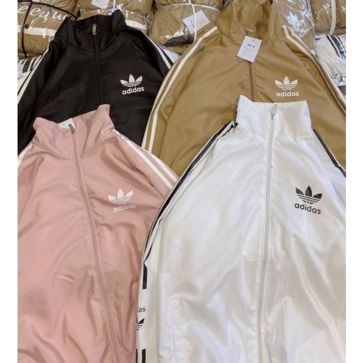 Khoác dù adidas 3 sọc cặp nam nữ đều mặc được phom to dưới 65kg