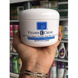 Kem dưỡng ẩm Vitamin E Vital Care Vitamin E Cream