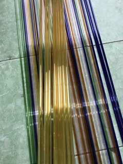 Ống thủy tinh màu trang trí