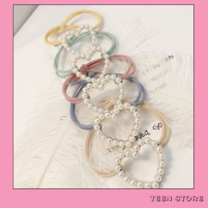 Buộc tóc thắt nơ hình tim