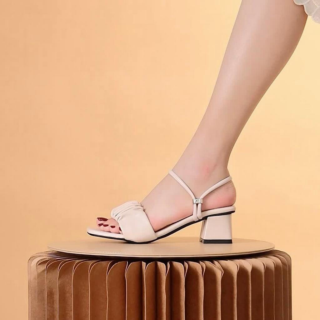 Giày MWC 4247 - Giày Sandal Cao Gót Đế Vuông 3CM Quai Nhún Màu Đen Kem Xinh Xắn