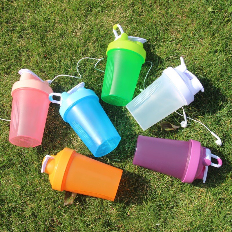 Bình lắc tập gym đơn sắc đủ màu dung tích 400-500ML có lò xo lắc whey tiện lợi