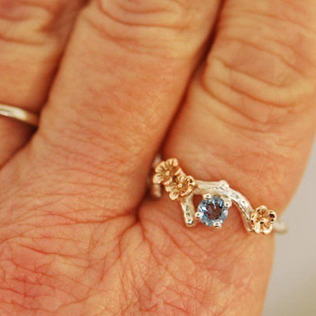 Nhẫn Đeo Tay Kim Loại Tạo Hình Hoa Đính Đá Thời Trang Cho Nữ