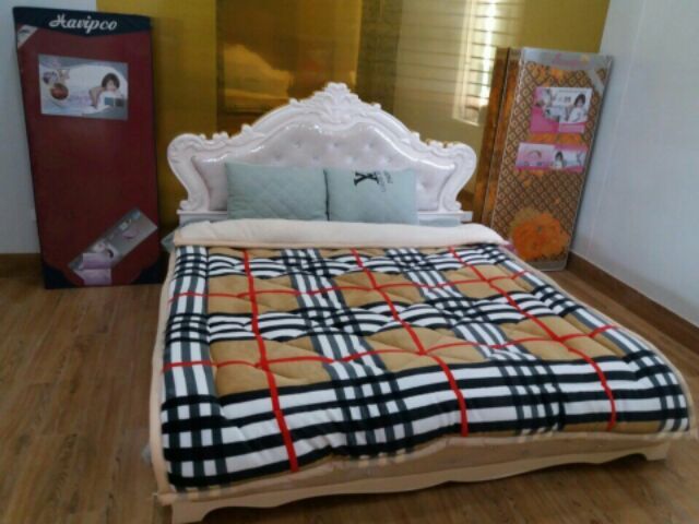 Chăn lông cừu (nhắn tin mẫu bạn chọn)
