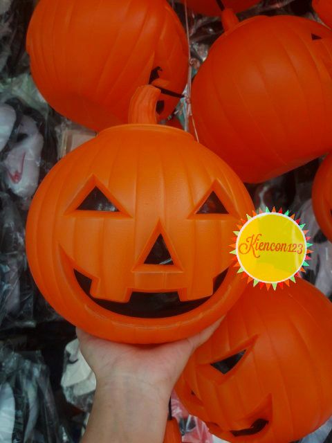 Bí ngô nhựa, bí ngô Halloween,.... Có đèn và không có đèn