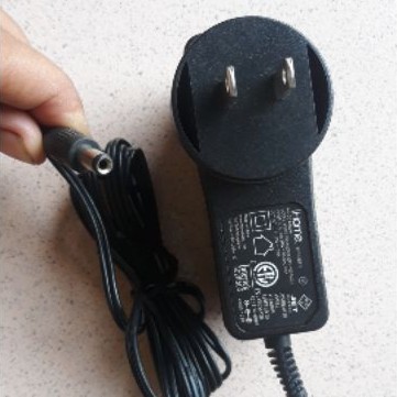Cục sạc 15v/2a ..hàng bãi..sạc chuẩn dành cho loa kéo