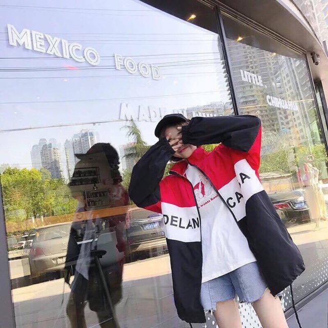 ÁO KHOÁC GIÓ CHẠY VIỀN TAY IN CHỮ