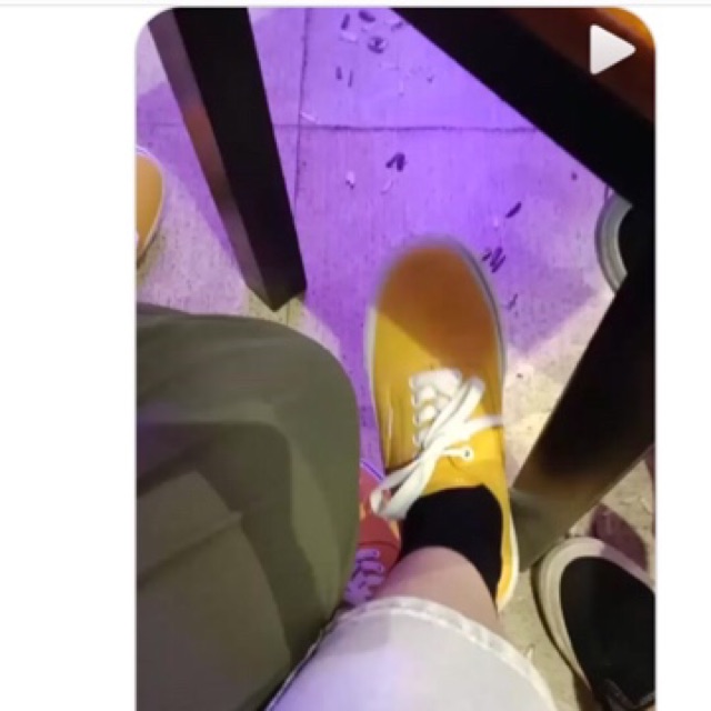 Giày thể thao vàng (fullbox- fulltag) tặng vớ | BigBuy360 - bigbuy360.vn