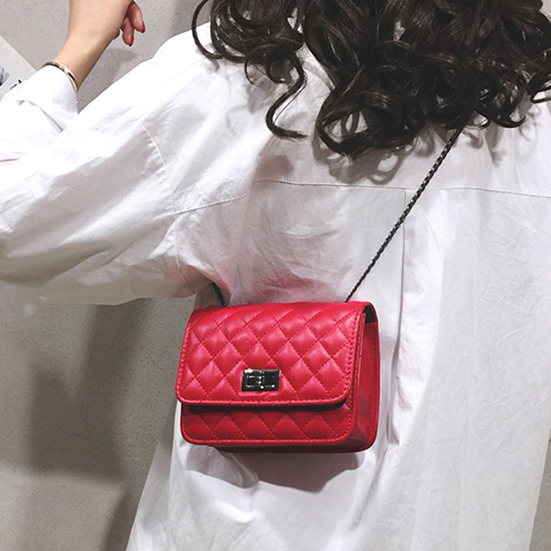 Túi đeo chéo dễ phối đồ xinh xắn thời trang dành cho nữ