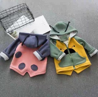 Áo khoác con bọ thêu cho bé