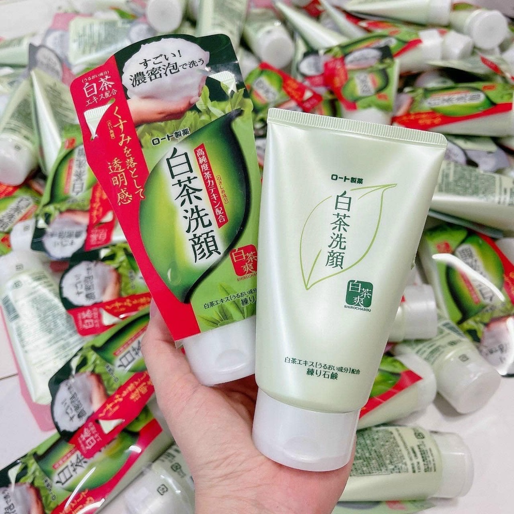 Sữa Rửa Mặt Trà Xanh Rohto Nhật Bản 120g