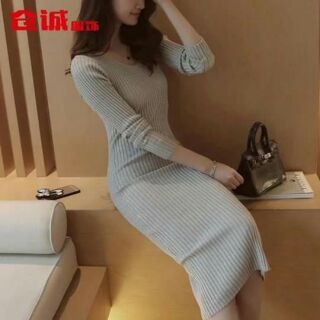 Đầm len cổ tim