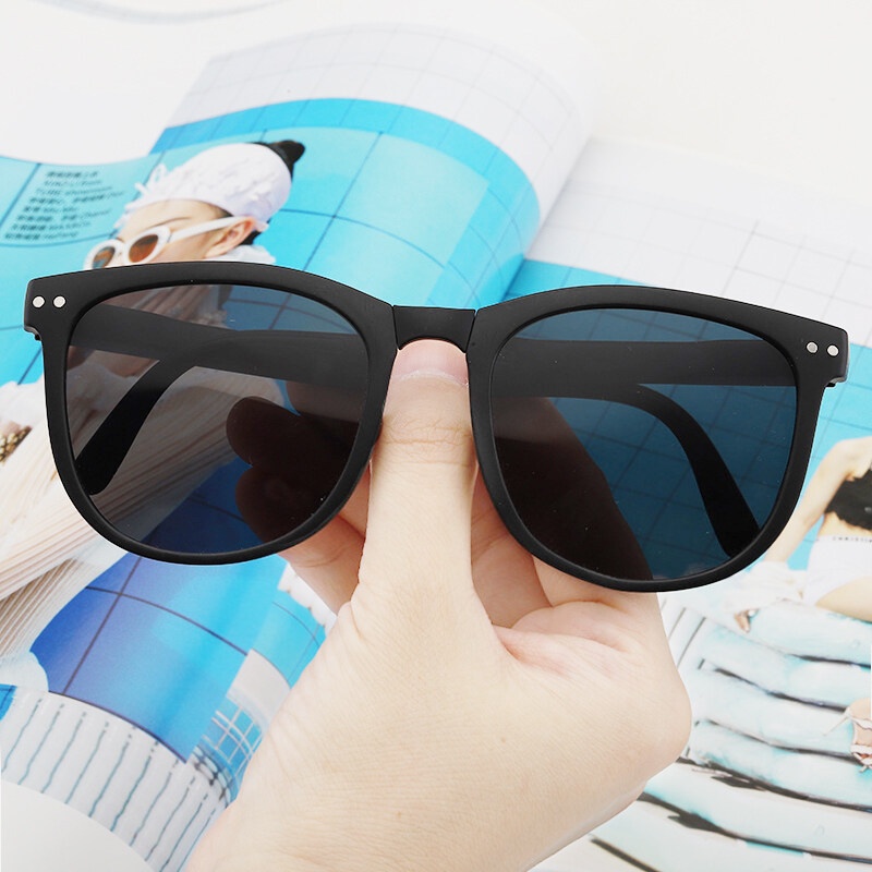 Kính Mát Gọng Oval Chống Nắng Cao Cấp Gấp Gọn Tiện Lợi Cho Nam Nữ