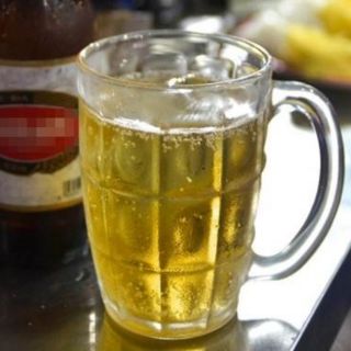 Cốc thủy tinh uống bia có quai 300ml Quai52