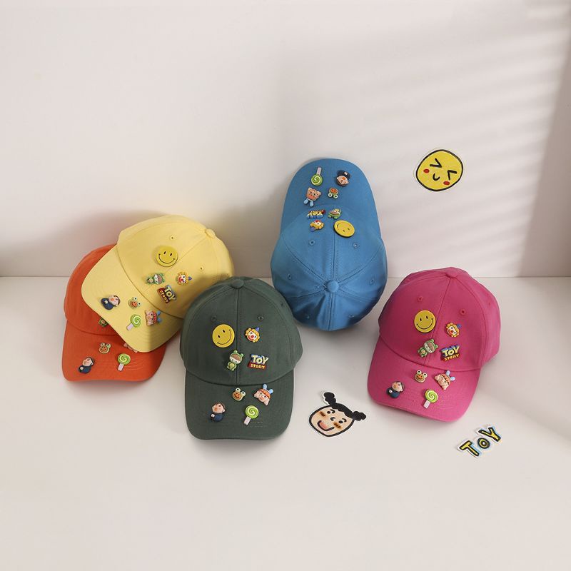 Mũ lưỡi trai gắn sticker ngộ nghĩnh cho bé