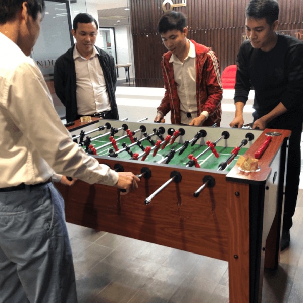 Bàn Bi Lắc Bóng Đá Cỡ Lớn 1,4m Harvard Brown Robot Chuẩn Thi Đấu, Banh Bàn Foosball 1m4 Gia Đình Văn Phòng Hanana