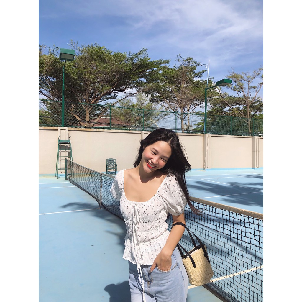 Sofia Top - Áo Kiểu Chiffon Cổ Vuông Họa Tiết Hoa - Thiết kế bởi IAMCOCO.OFFICIAL