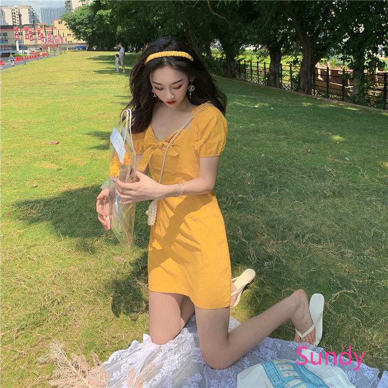 Đầm tay phồng cổ vuông phối nơ dễ thương cho các bạn nữ | BigBuy360 - bigbuy360.vn