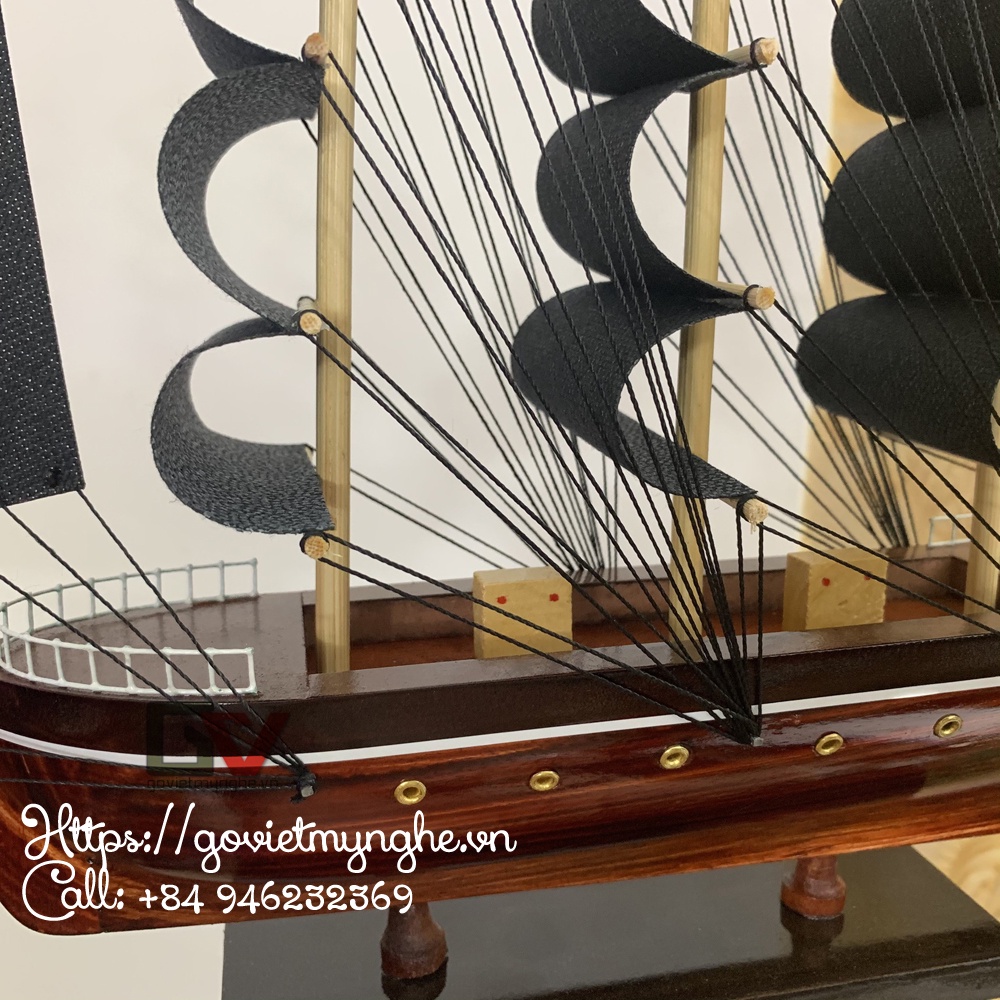 Mô hình thuyền gỗ trang trí nhà cửa - Thuyền gỗ Belem của Mỹ - Dài 32cm - Buồm đen