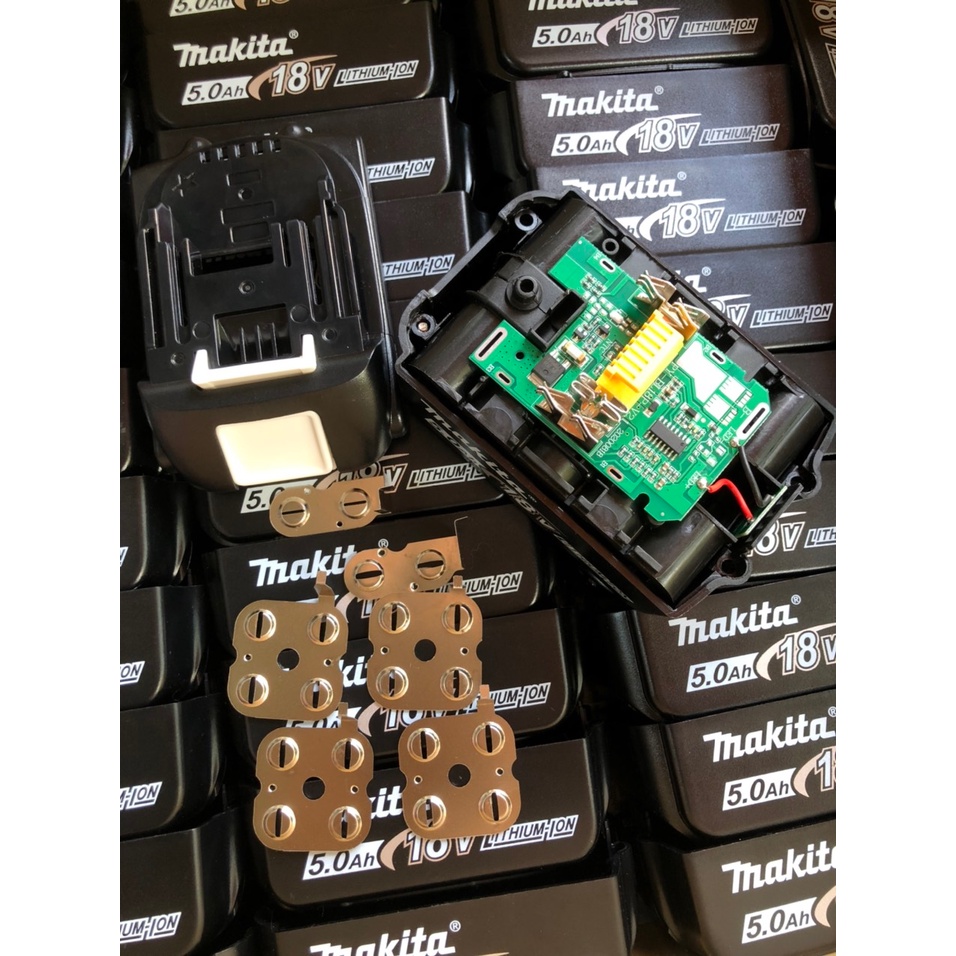 Vỏ mạch Makita 18V có cân bằng, Led báo pin, nhận sạc zin và có tem đáy như zin. BN.