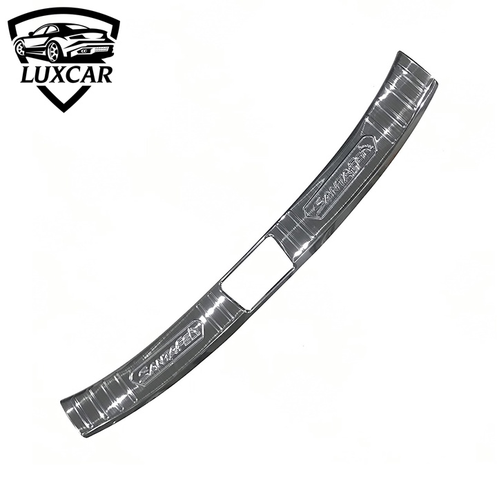 Ốp chống trầy cốp xe HYUNDAI SANTAFE - Chất liệu INOX, TITAN cao cấp LUXCAR