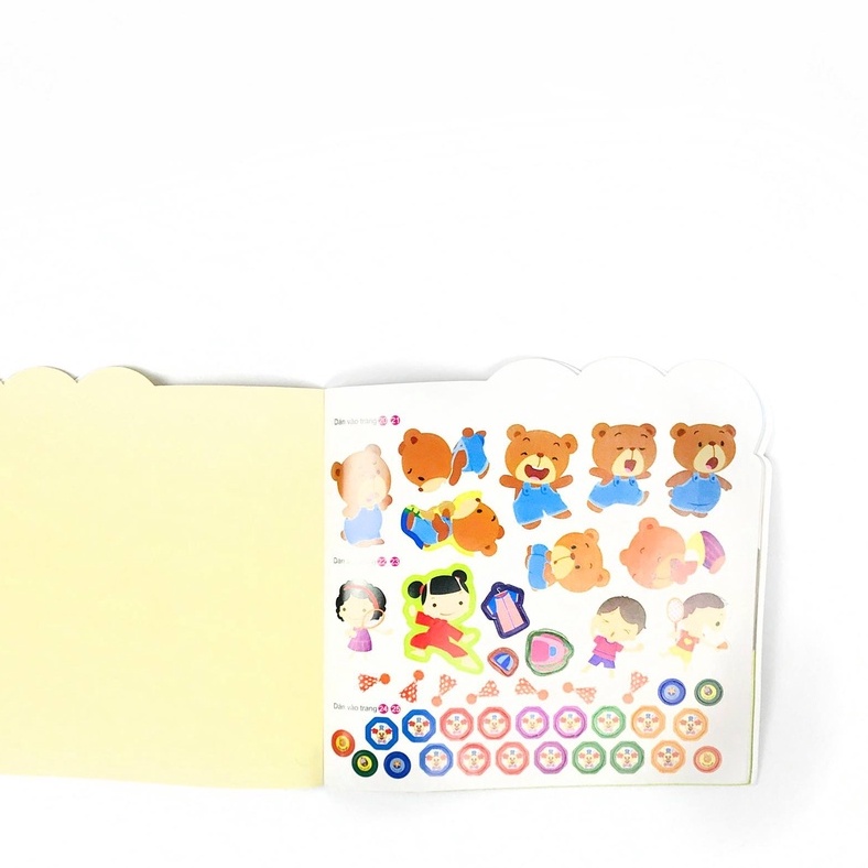 SÁCH - 200 miếng bóc dán thông minh - Phát triển chỉ số thông minh IQ (2-6 tuổi)