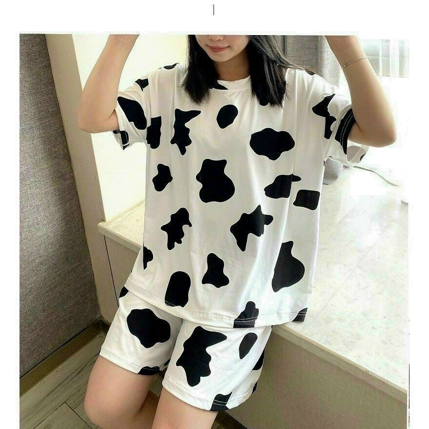 Bộ đồ mặc nhằ in bò sữa cả nam nữ,FREE SHIP, ,chất thun coton giày, có giãn thoáng mát form size dưới 65kg