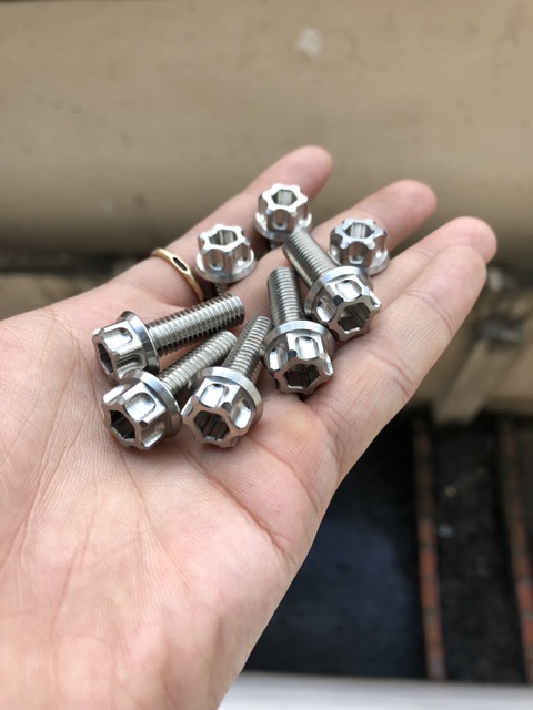 Ốc inox 8li25  - 8li3 - 8li4  CNC - dành cho nhiều loại xe.
