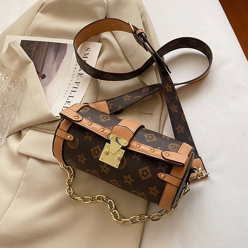 Tíu xách nữ Túi Đeo Chéo Dây Xích Cao Cấp Phong Cách Retro Mùa Đông Mới