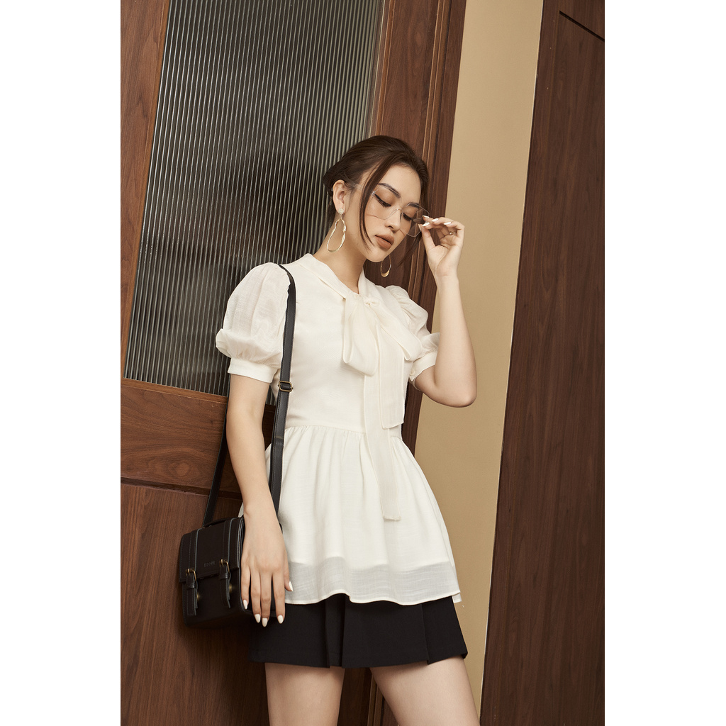 LADY ME by Eva de Eva Áo sơ mi nữ trắng công sở cổ nơ tay ngắn 21SSMO008T