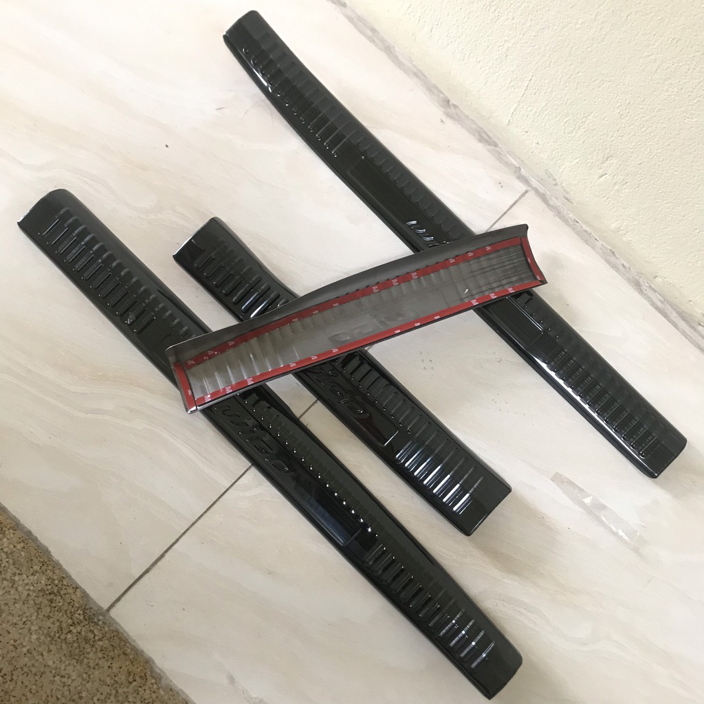 Bộ nẹp bước chân Trong Titan cho Xe Toyota Wigo đời 2018 đến 2021