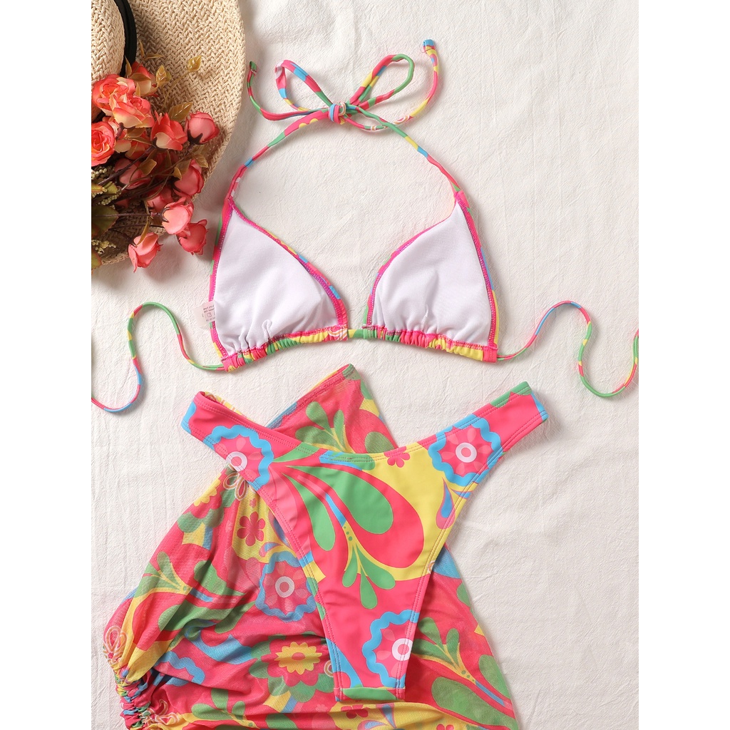 Bộ đồ bơi ba mảnh họa tiết hoa phong cách retro
 | BigBuy360 - bigbuy360.vn