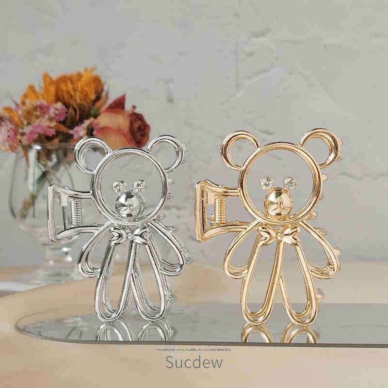 Kẹp Tóc Lớn Họa Tiết Cá Mập Rỗng Thông Dụng Cho Nữ