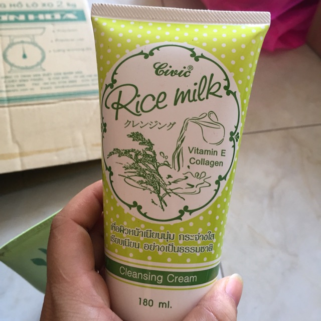 Sữa rửa mặt gạo