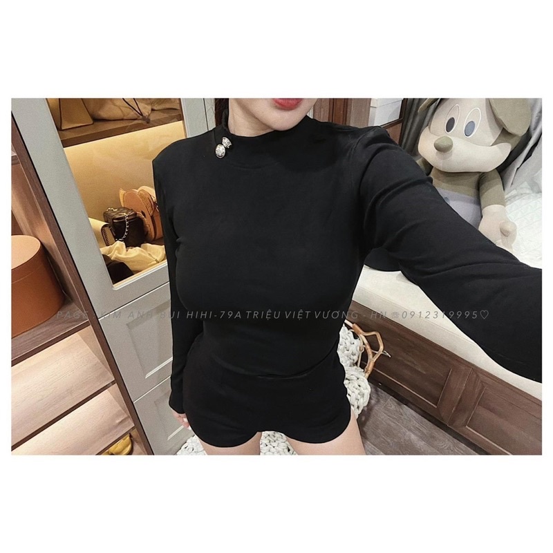 Áo thun cổ khuy thần thánh
