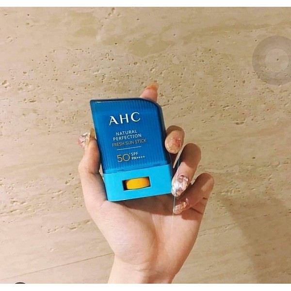 Thanh lăn chống nắng AHC 14gr