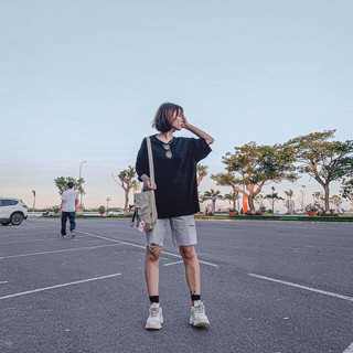 Quần shorts bò lửng hoa cúc