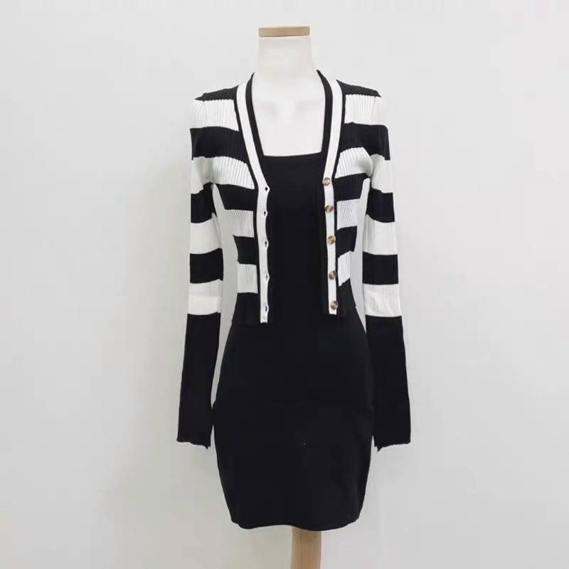 Set váy hai dây len body kèm áo khoác cadigan kẻ ngang V048