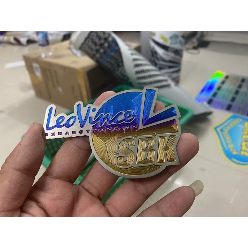 Tem titan leovince kích thước 7x9cm màu giao ngẫu nhiên